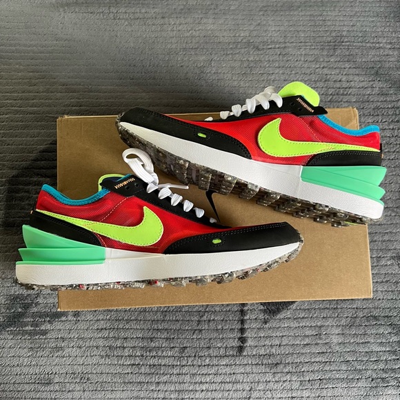 Youth Size 6 (Y6) Nike Waffle 1 Racers - Multicolor Color - Picture 7 of 7